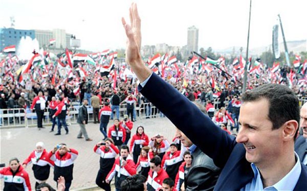 Bašar al Asad tokom mitinga podrške 2012