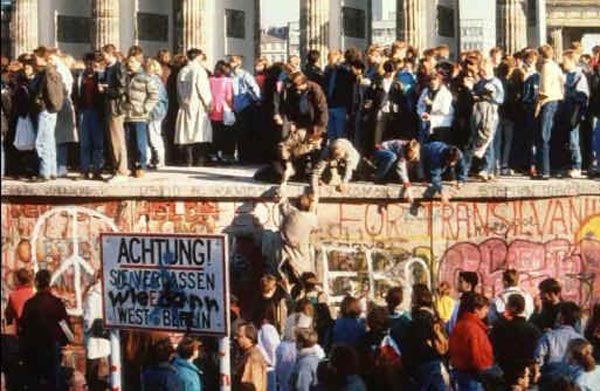 gorbi-berlin-zid-1989