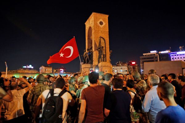 pristalice turskog predsednika Tajipa Erdogana protestuju