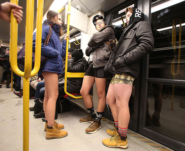 pantalone-varsava-metro-