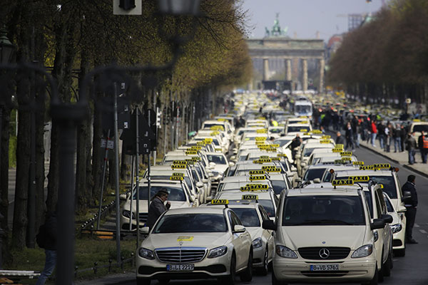 berlin-taksisti-prot
