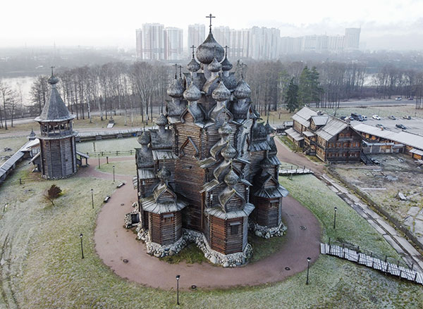 rus-crkva-petrograd-