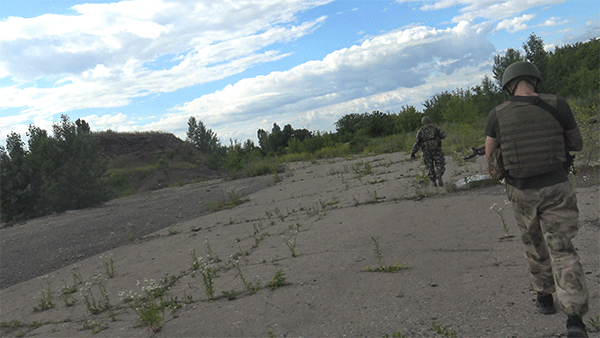 donbas-vojnici-napredovanje-s