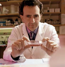 Doktor Entoni Atala